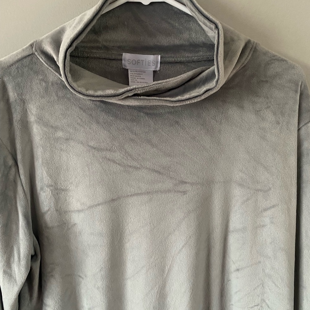 Softies‎ Gray cozy Lounger Plush Luxury women’s size M